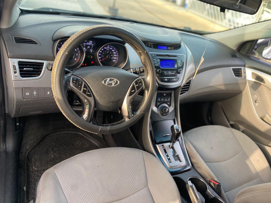 Hyundai Elantra 2013