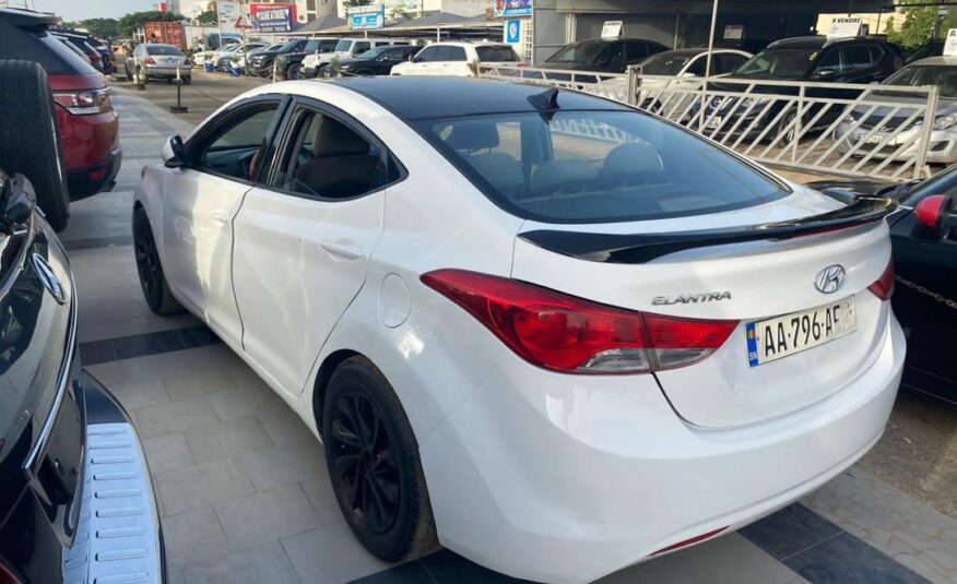 Hyundai Elantra 2013
