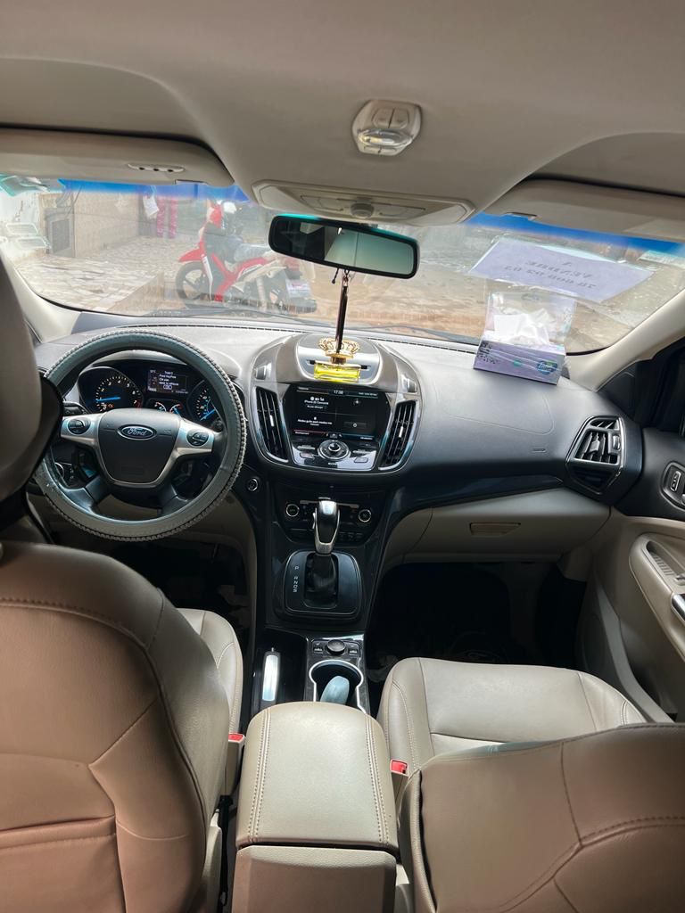 Ford Escape TItanium 2014