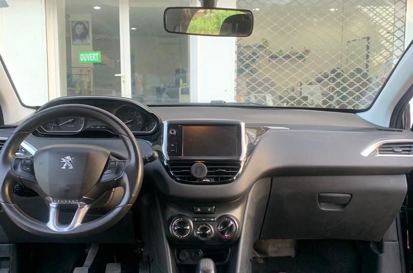 2016 peugeot 208