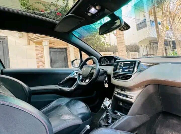 2012 peugeot 208