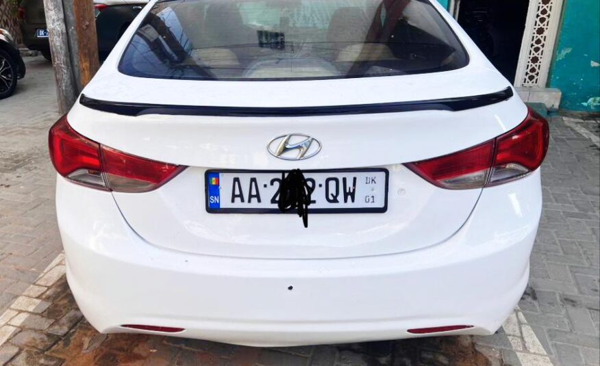 2012 hyundai Elantra