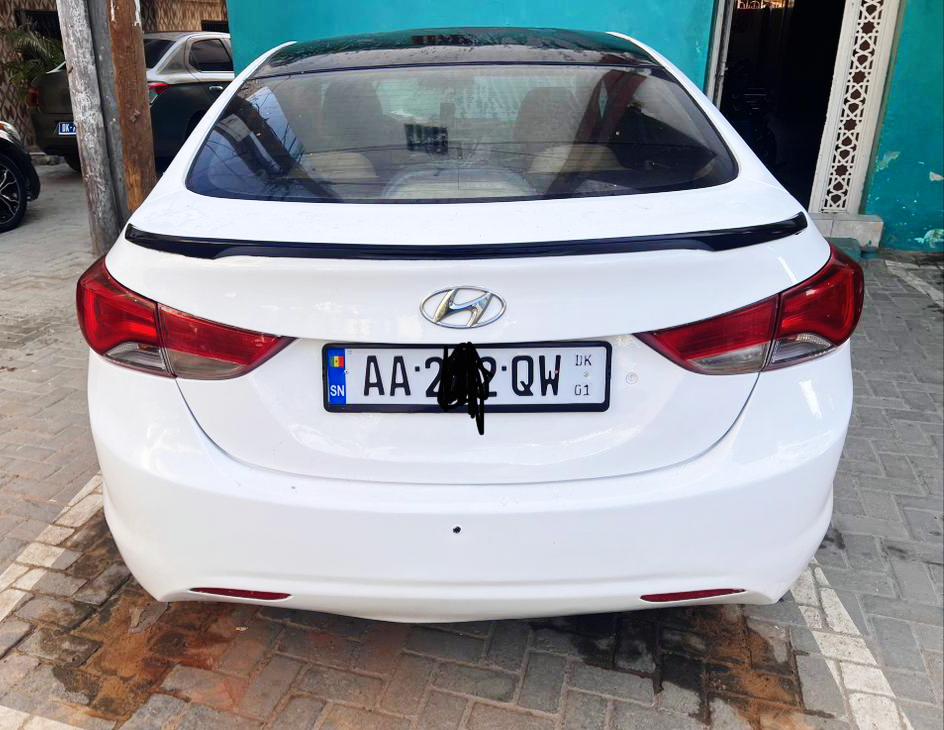 2012 hyundai Elantra