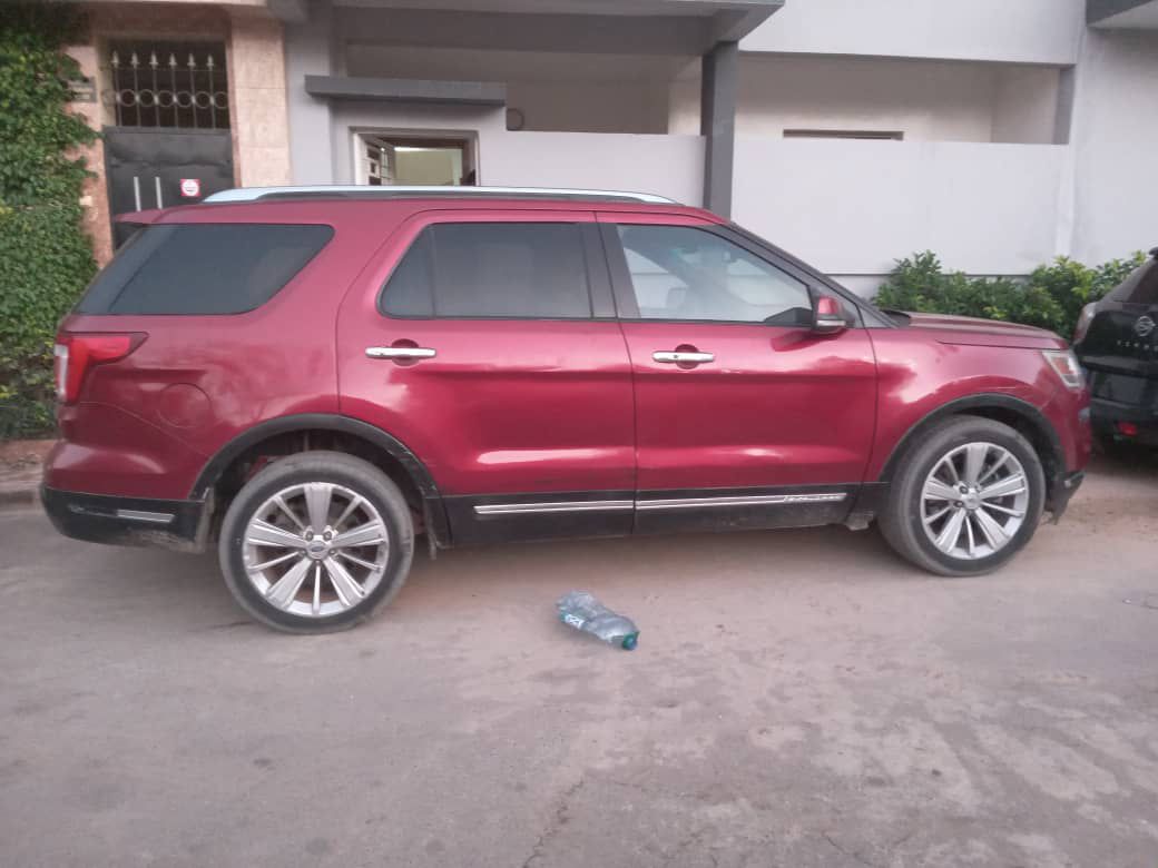 2019 ford explorer-limited