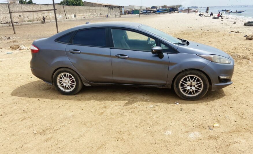 2015 ford fiesta