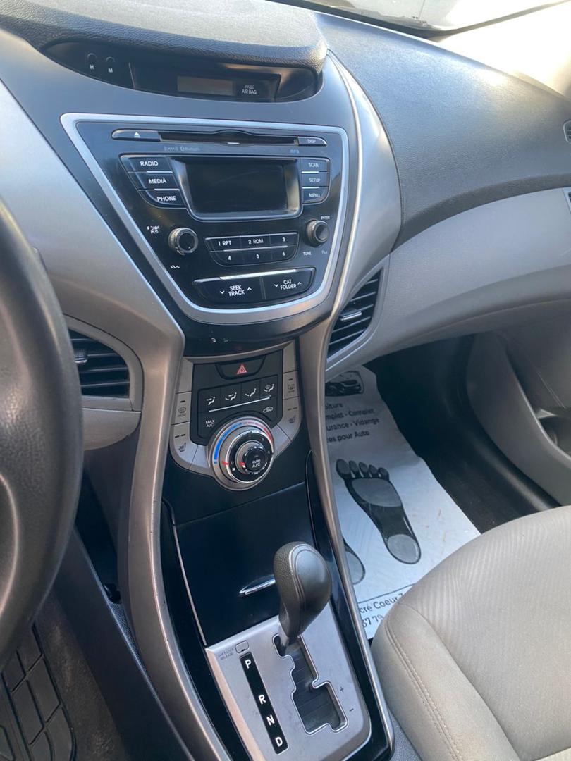 2013 Hyundai elantra
